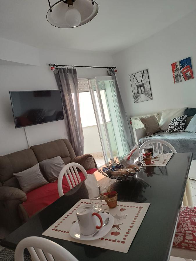 Armareaoverseassuites Fiumicino Bagian luar foto
