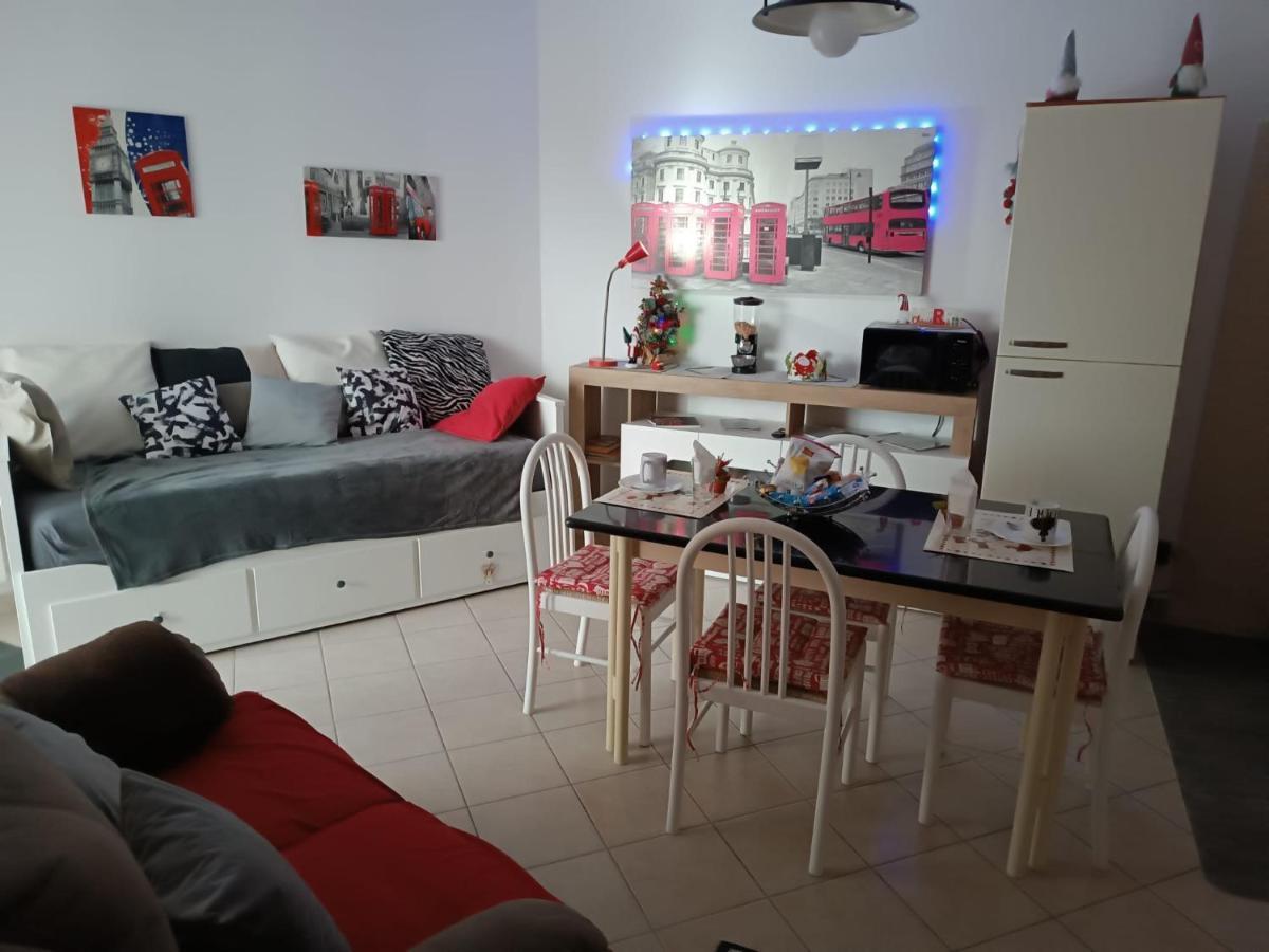 Armareaoverseassuites Fiumicino Bagian luar foto